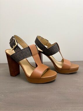🍂 Michael Kors Tan and Dark Brown Platform Block-Heel Sandals
